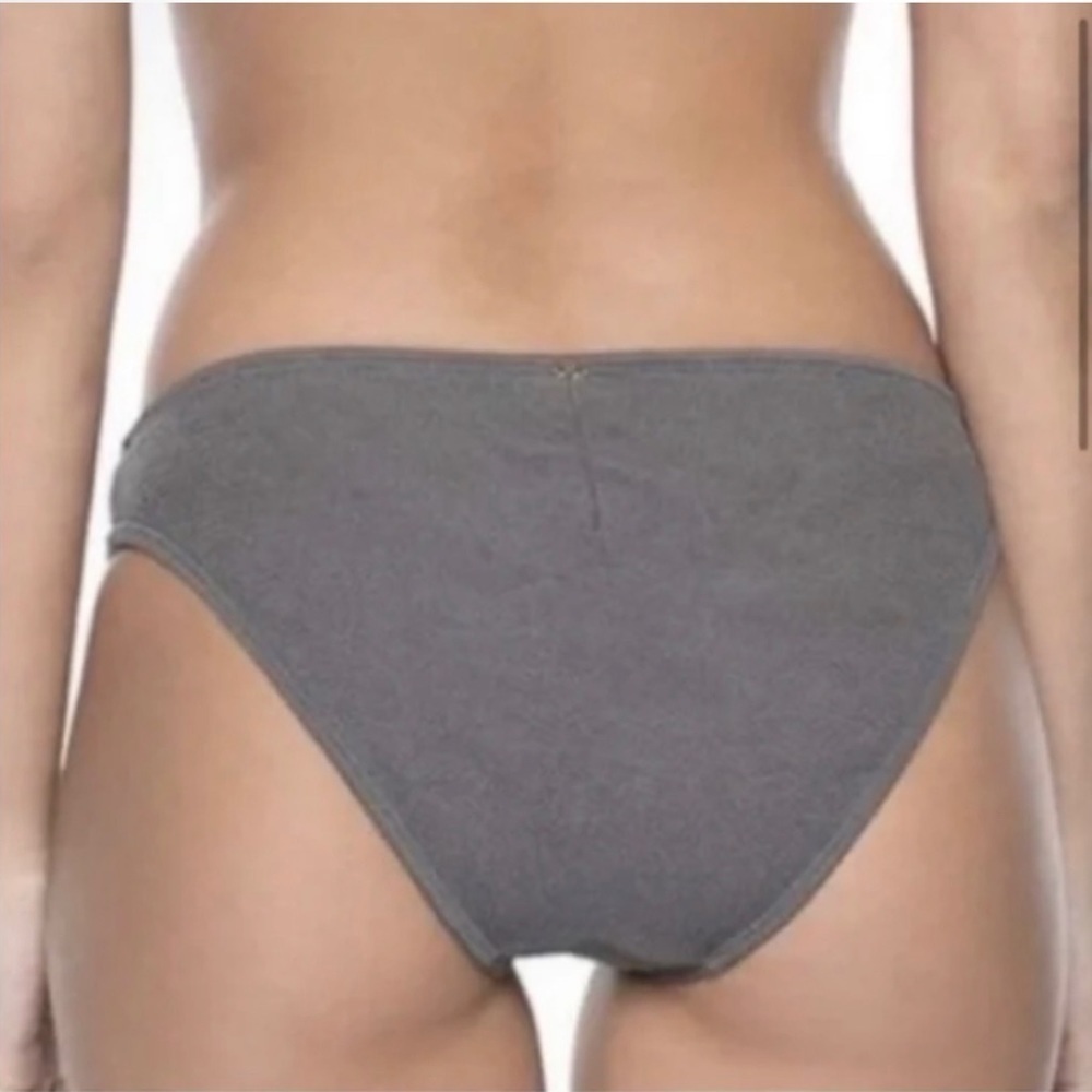 PilyQ Sand Reef Ring Triangle Top & Full Bottom
2 Pc. Bikini Set Size Medium NWT - Picture 2 of 6